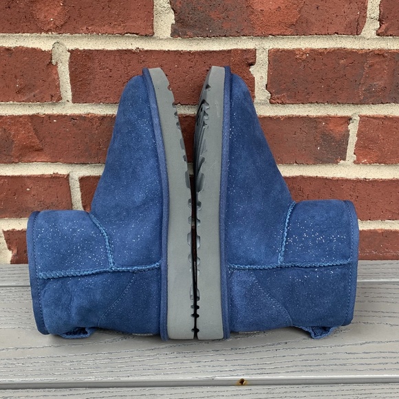 New UGG Classic Mini Boot with Silver - Picture 7 of 15